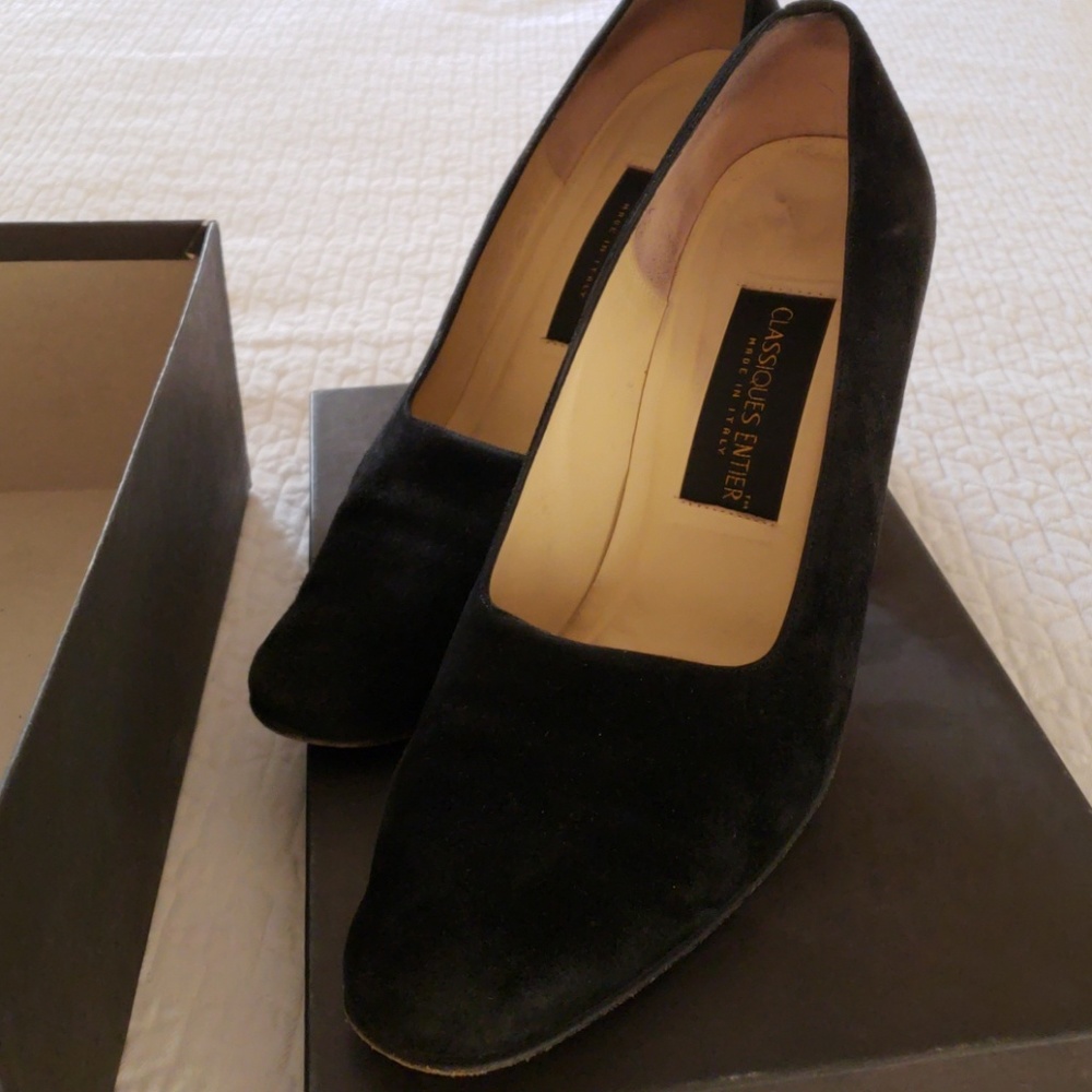 Black suede pumps